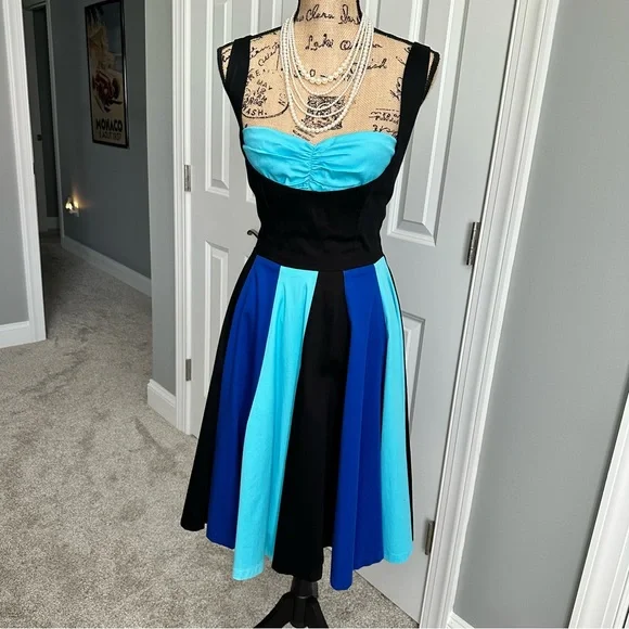 Pin Up Girl Clothing Shades of Blue Circle Dress - Picture 2 of 10